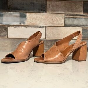 Lucky Brand Xilna Leather Slingback Block Heel Sandals Tan